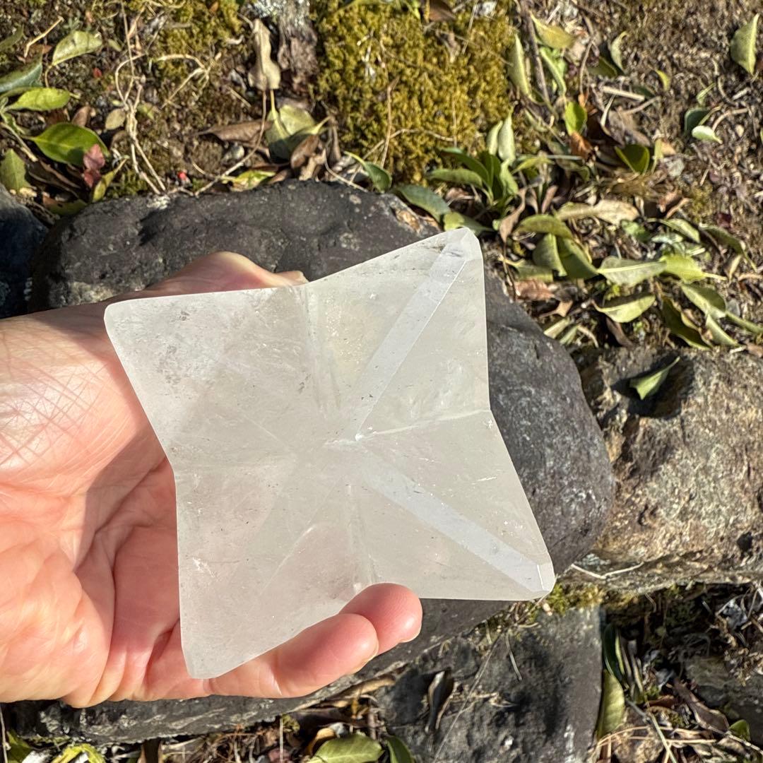 クリスタル 水晶 星型 神聖幾何学型オブジェ 約8cm✖️8cm