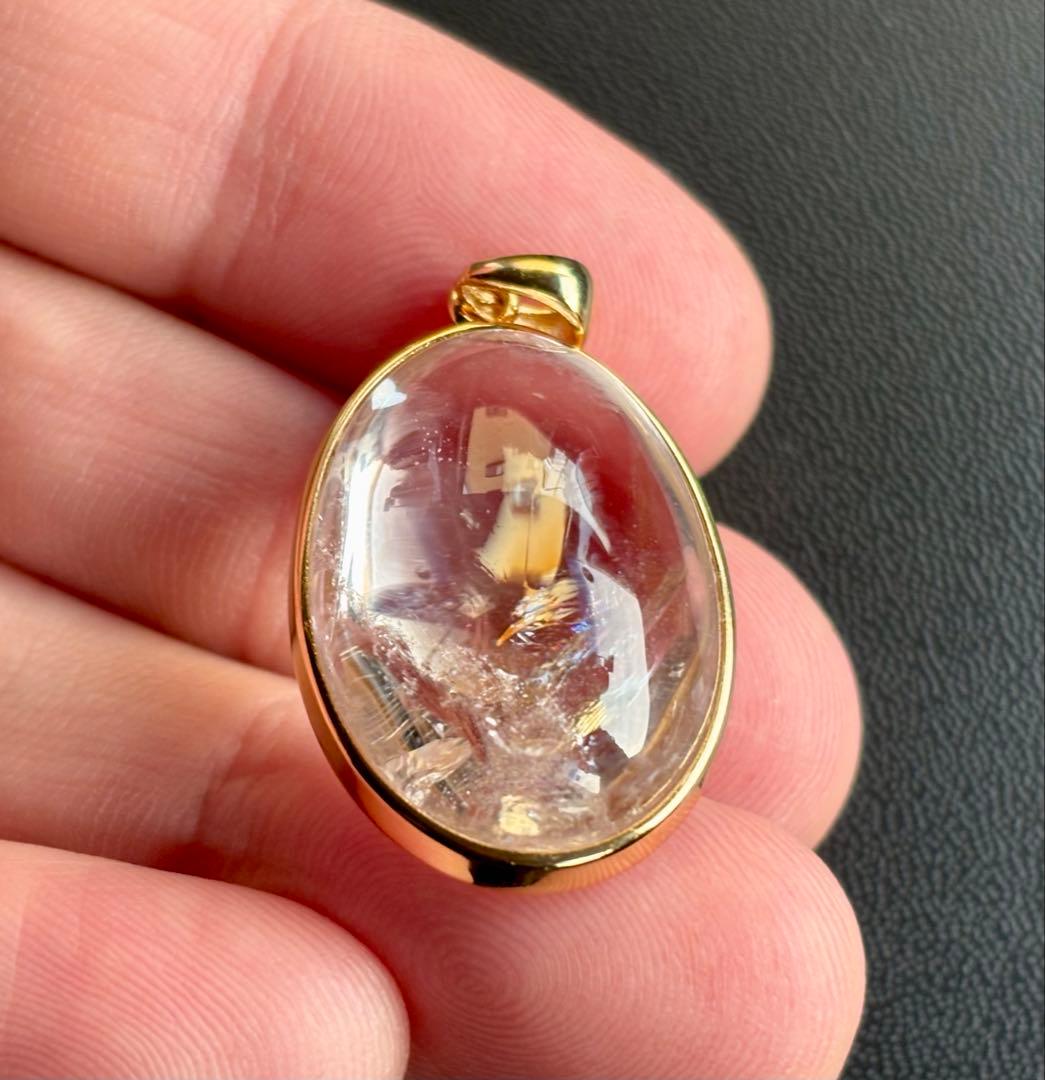 ひろリン　永遠の愛を願う水晶の究極形態　虹のマスターウラルレムリアン