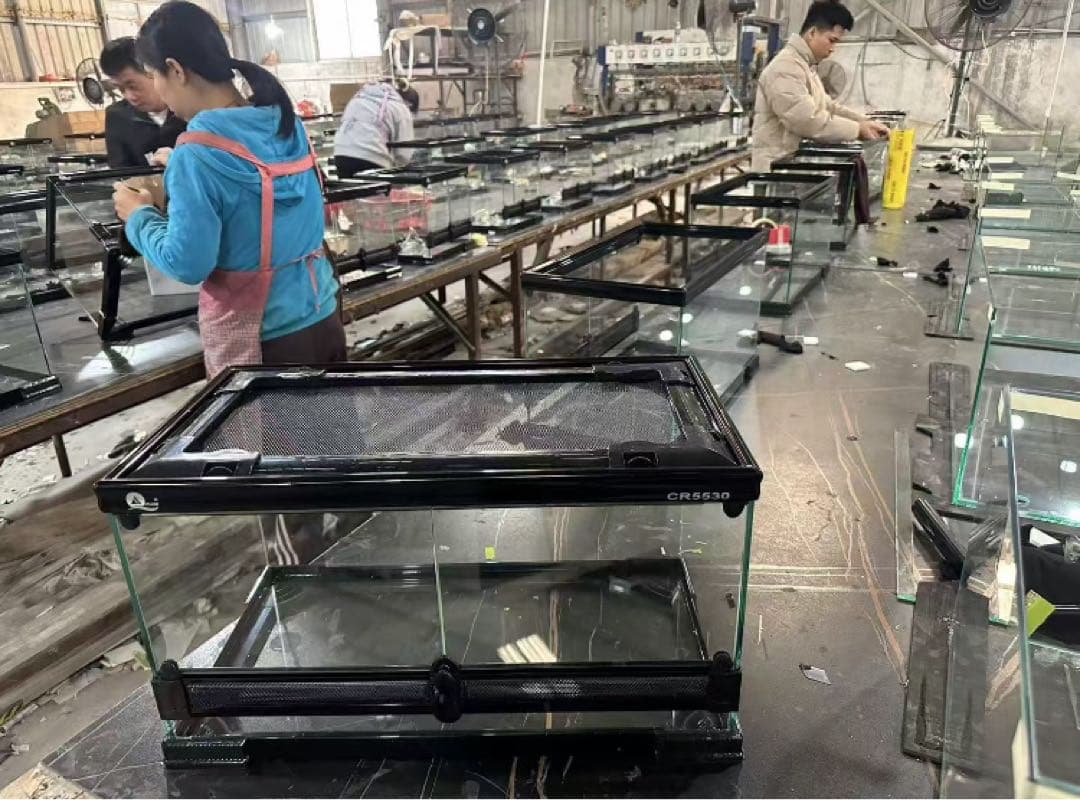 自社製 組み立て式 爬虫類両生類飼育ケージ、ガラス飼育ケージ60x30x30cm