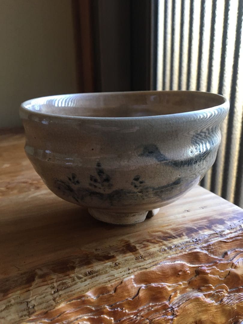 萩茶碗　桐に鳳凰文