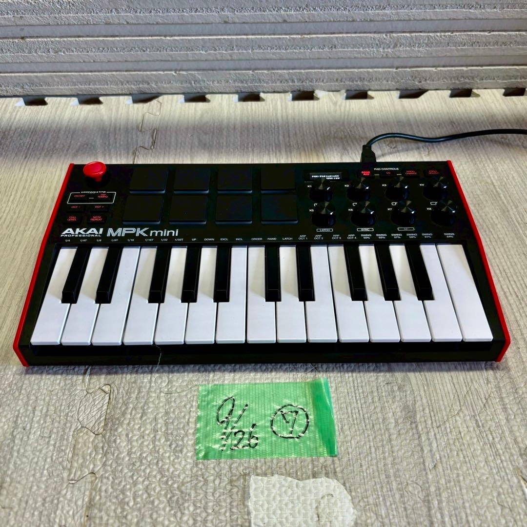 AKAI ProfessionalのMPK mini MK3 25鍵 キーボード