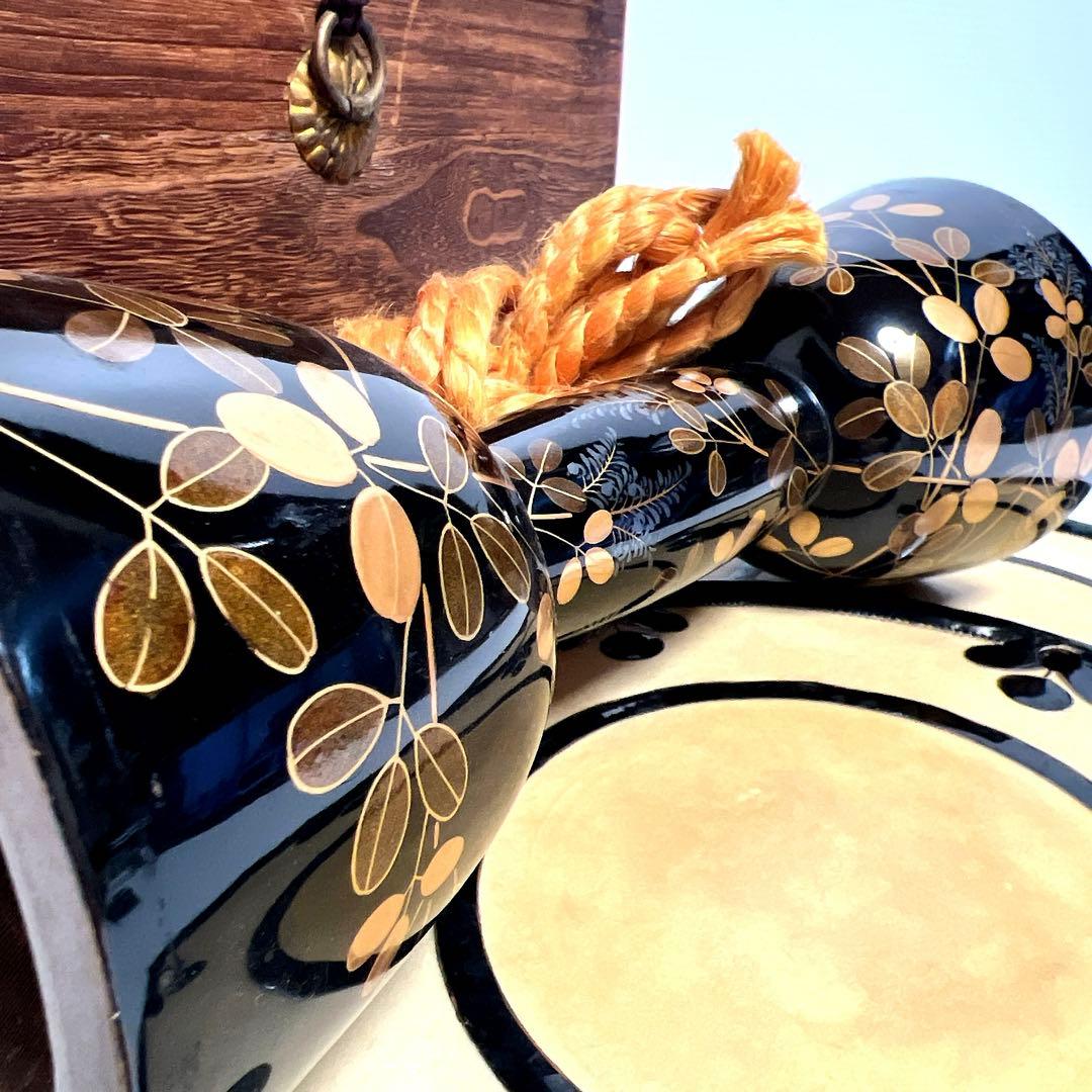 【良品】鼓　蒔絵　小鼓　胴　和楽器　漆塗り　伝統芸能　能 歌舞伎　金彩