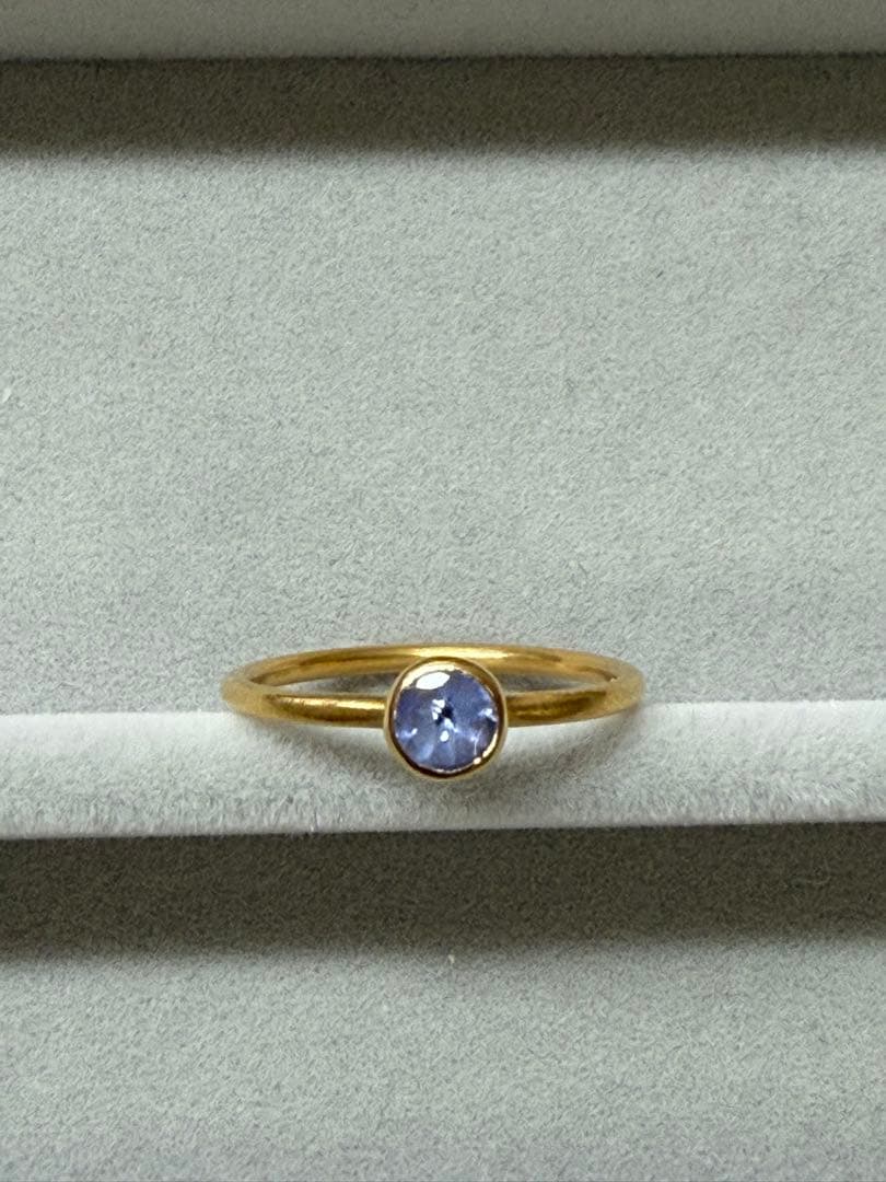 ★マリーエレーヌドゥタイヤック　タンザナイトのミニチュアプリンセスリング★