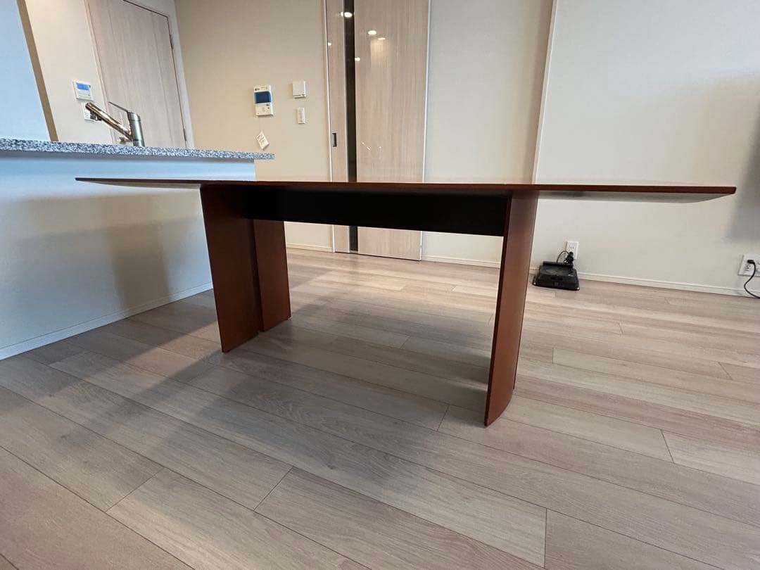 アルフレックスダイニングテーブル180cm TAVOLO NAVE タボロナーべ