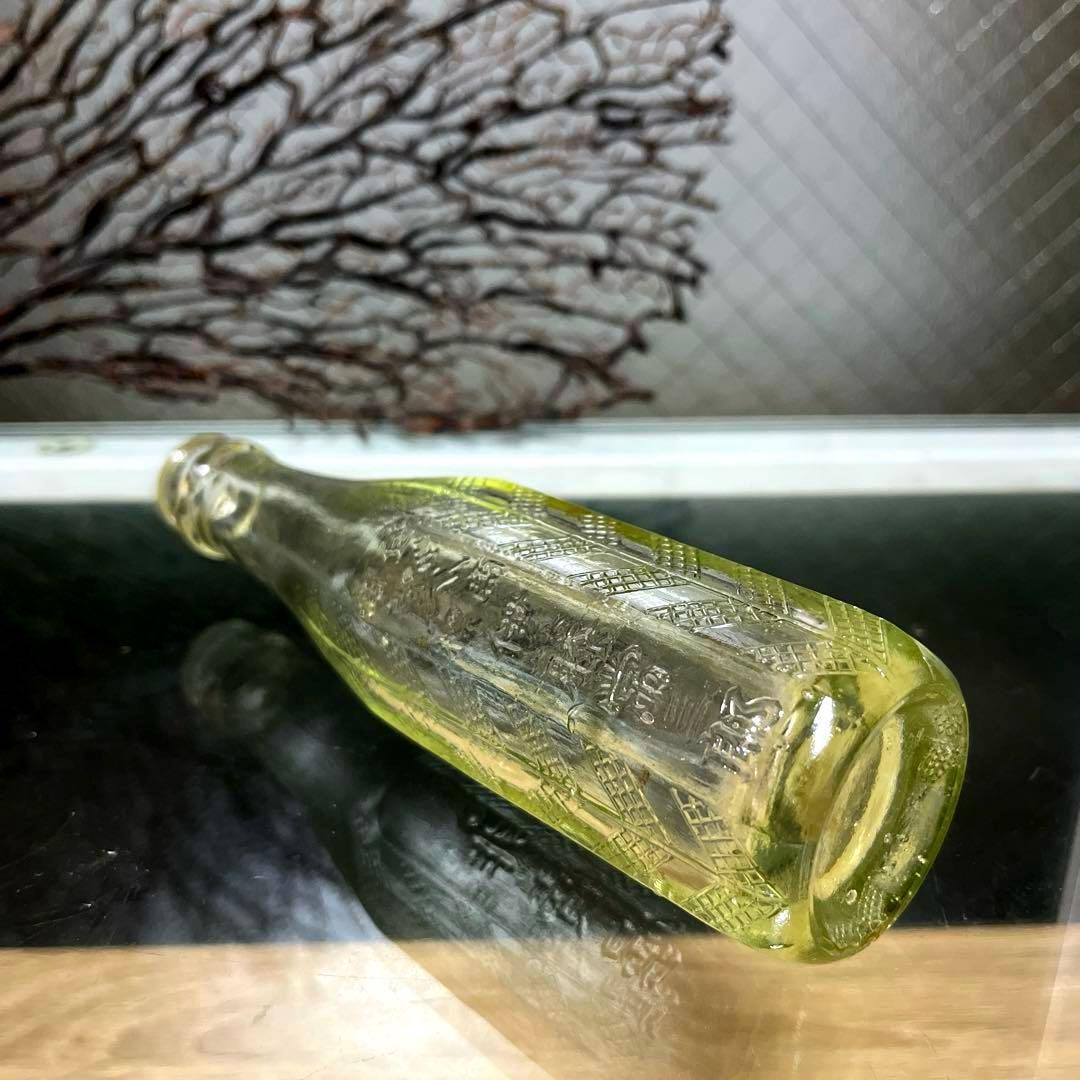 骨董　大正　炭酸飲料瓶　伊藤常三郎　星矢印※レモンサイダー　飴色ゆらゆら瓶ウラン