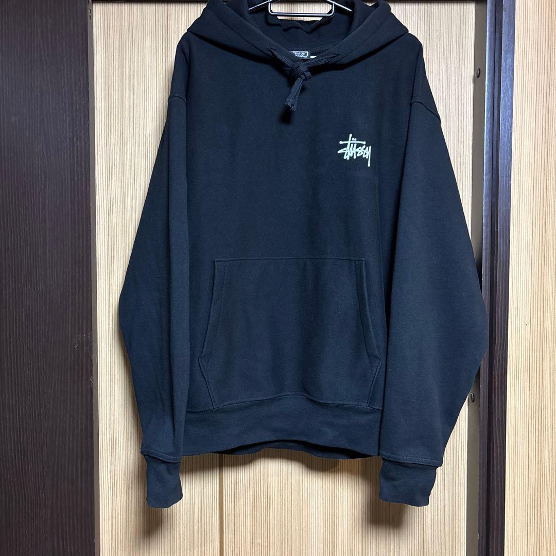 Stussy 黒 Mサイズ パーカー