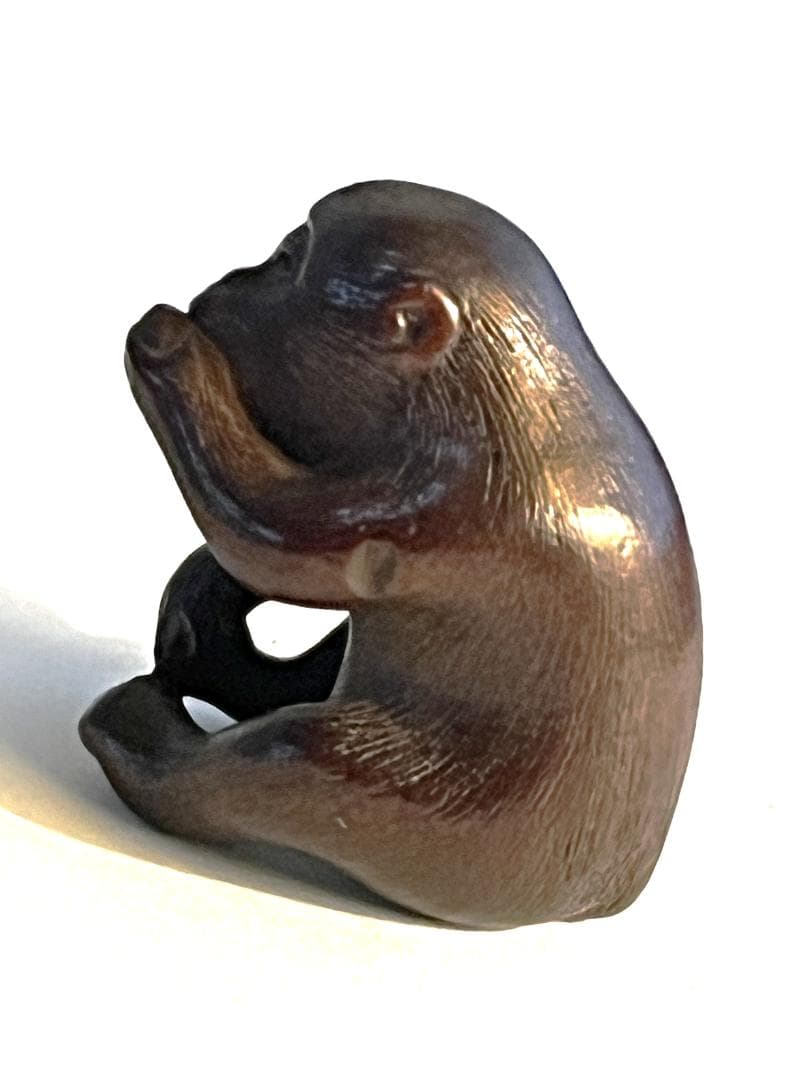 根付　猿　線刻銘「白龍」