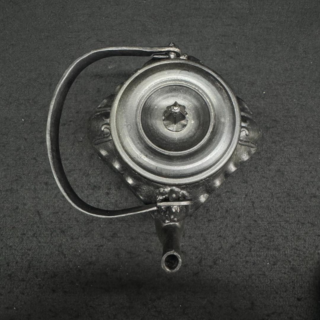 大國造 浮彫り 八角形 鉄瓶