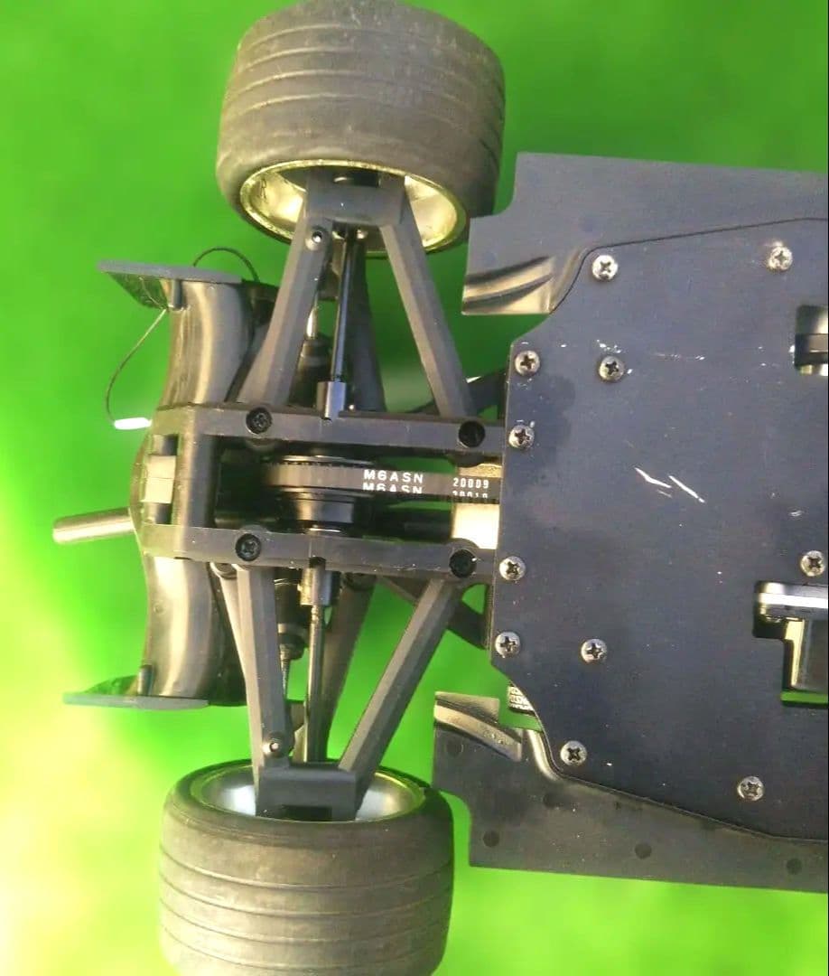 ディアゴスティーニFerrari F2004エンジンラジコンカー大量部品セット