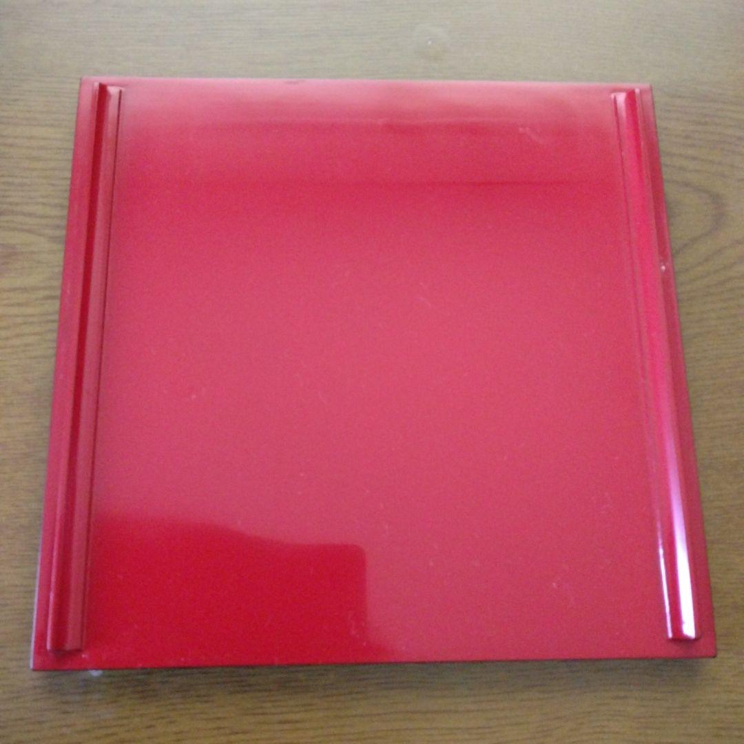 漆塗りお屠蘇セット 蔦の家紋入り、銚子飾り、漆塗り三段重箱