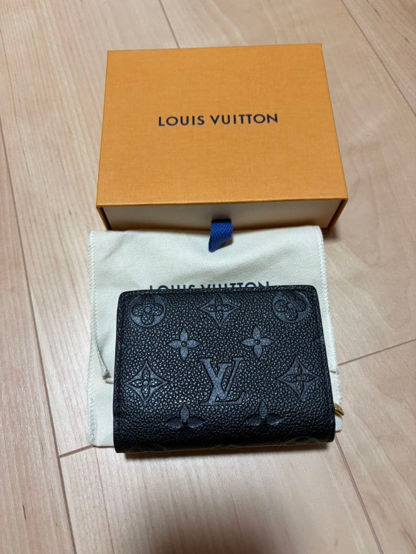 美品　ルイヴィトン　ポルトフォイユ・クレア二つ折り　サイフ　ブラック