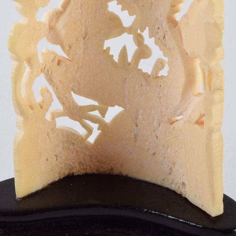 中国　獣骨製　雲龍透かし彫　硯屏　置物　唐木台付　N　9110