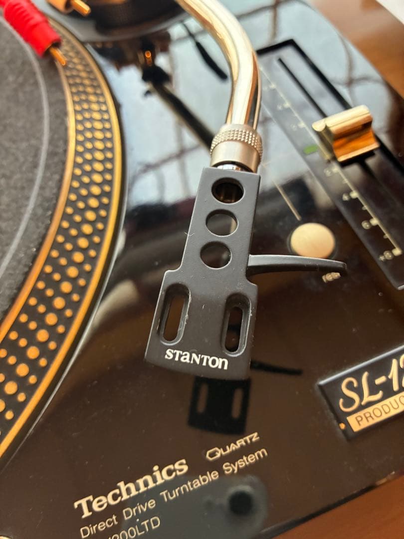 Technics SL-1200 Limited ターンテーブル
