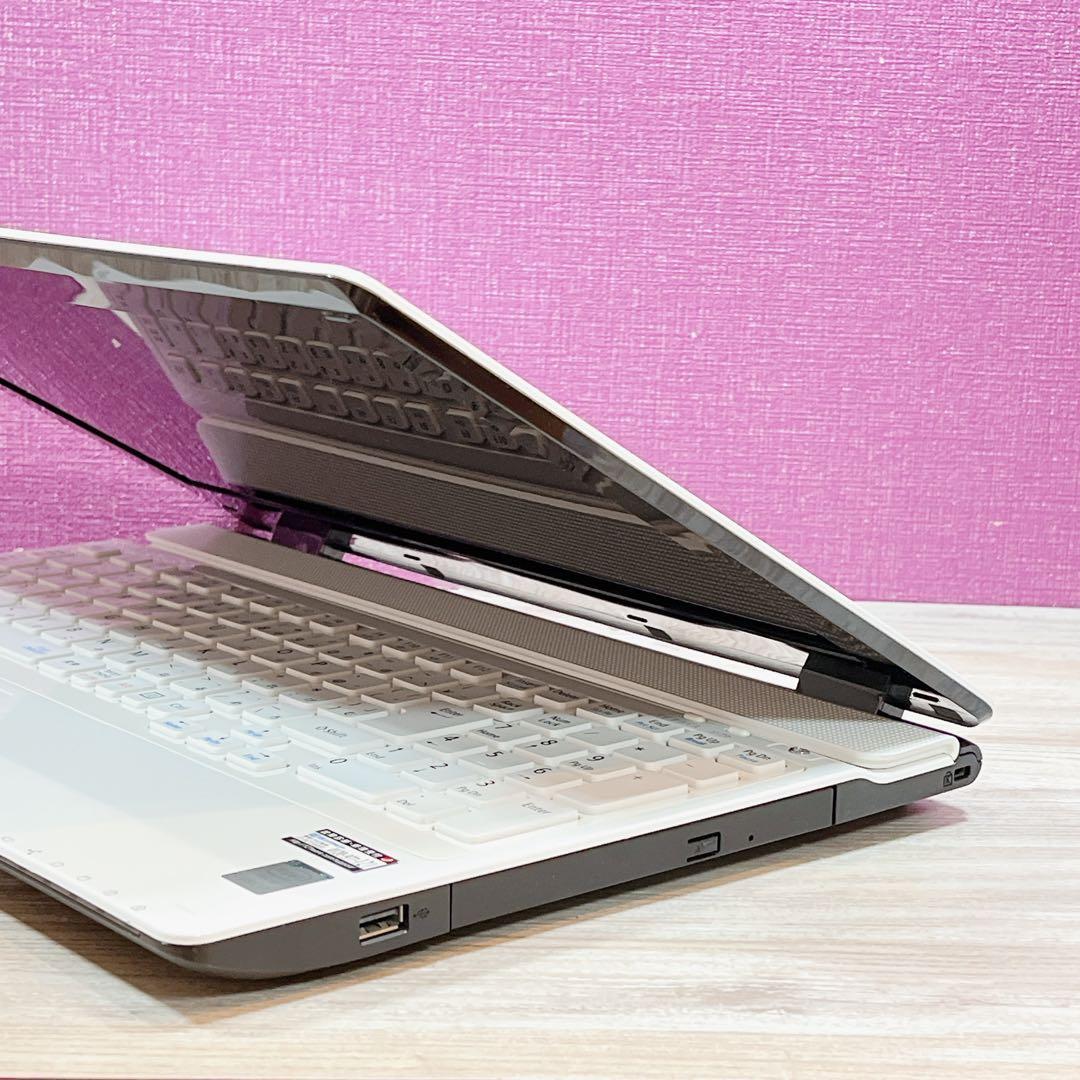 Win11✨Corei7✨8GB✨すぐ使えるノートパソコン✨カメラ付✨ブルーレイ