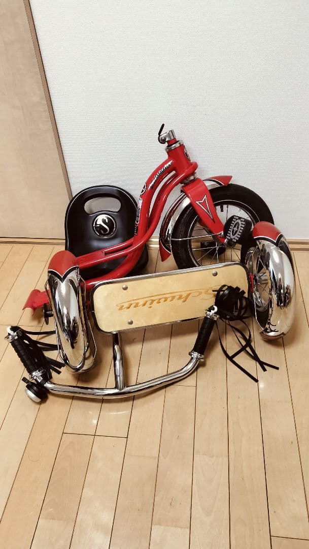 シュウィン ロードスター 室内使用 三輪車 SCHWINN 美品 定価5万円以上