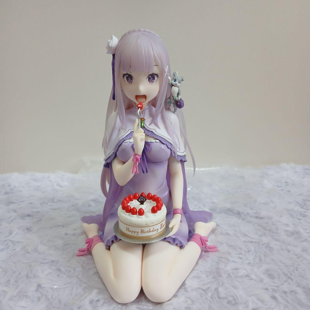 ☆エミリア バースデーケーキ Ver. フィギュア ☆ エミリア缶バッジセット