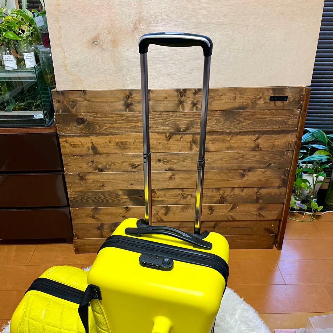 【乗れるキャリーケース】キッズトラベル スーツケース イエロー Mサイズ