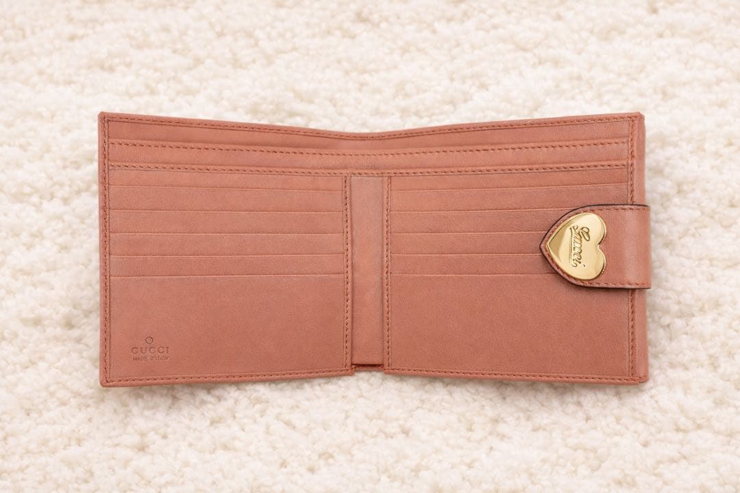 【新品・未使用】GUCCI グッチ　二つ折り財布 ラブリーハート　ピンク