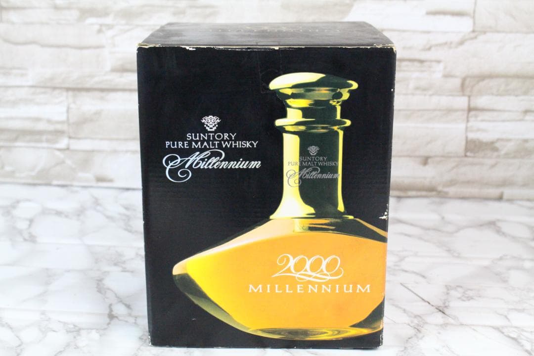 ♡サントリーピュアモルトウイスキー ミレニアム2000 箱付 EE0H01004