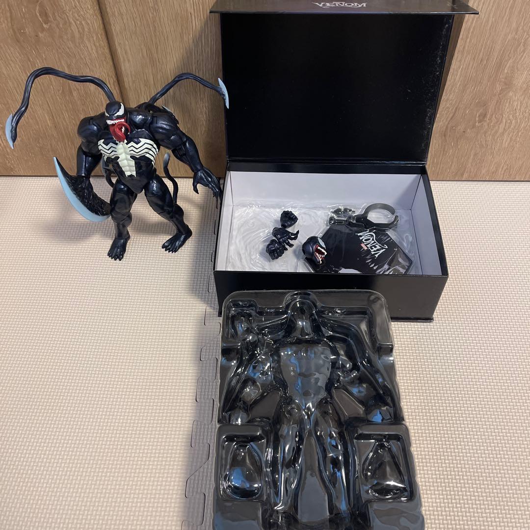 Venom 可動式フィギュア 触手付き
