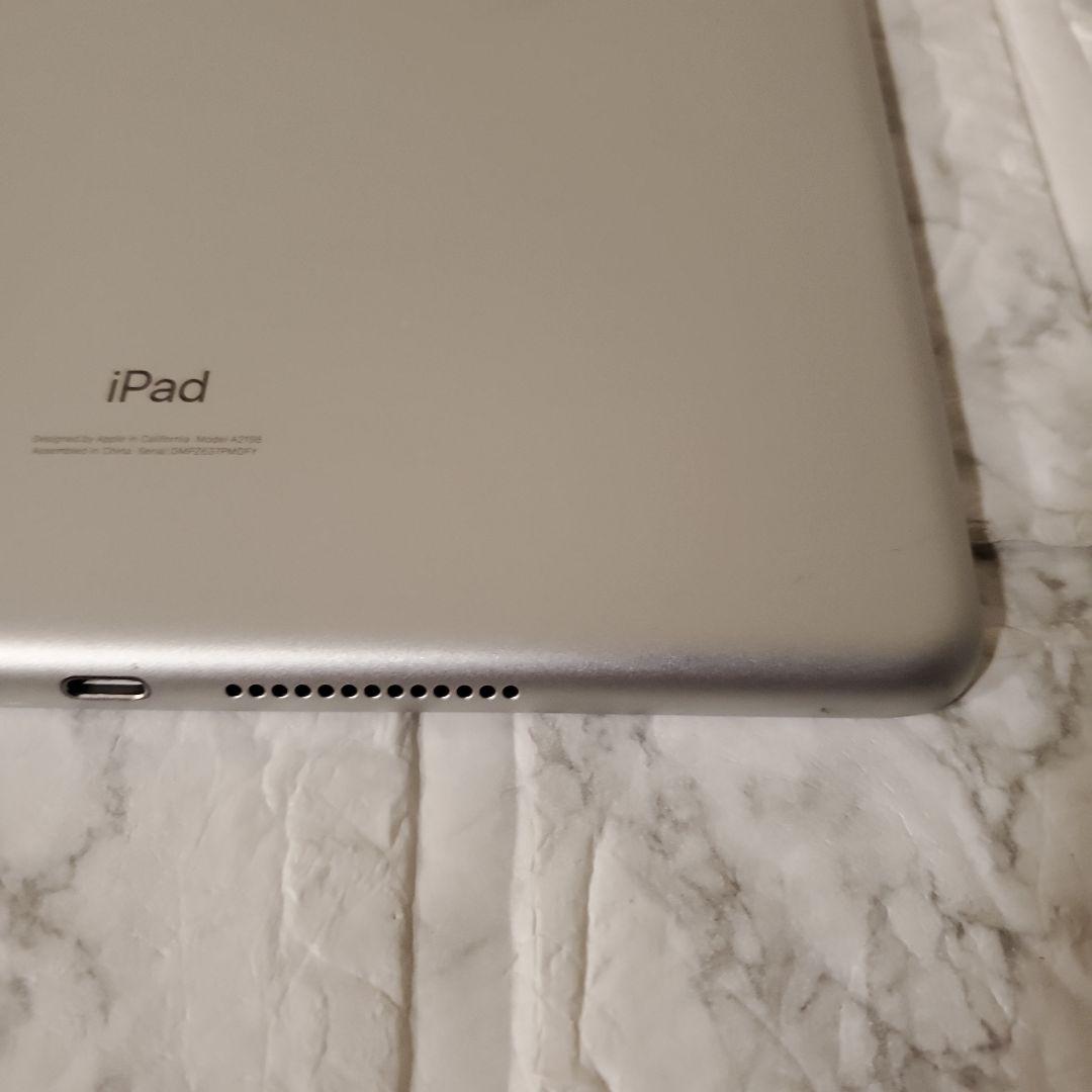 218 iPad 7世代 128GB SIMフリー シルバー