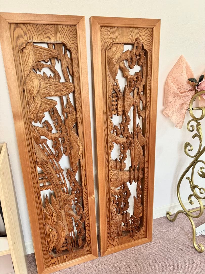 手彫り　欄間　一対