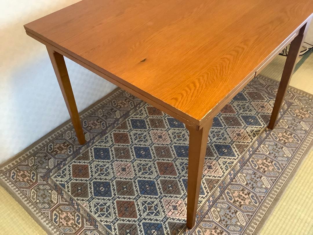 ハビタ　ダイニング　テーブル　HABITAT DINING TABLE