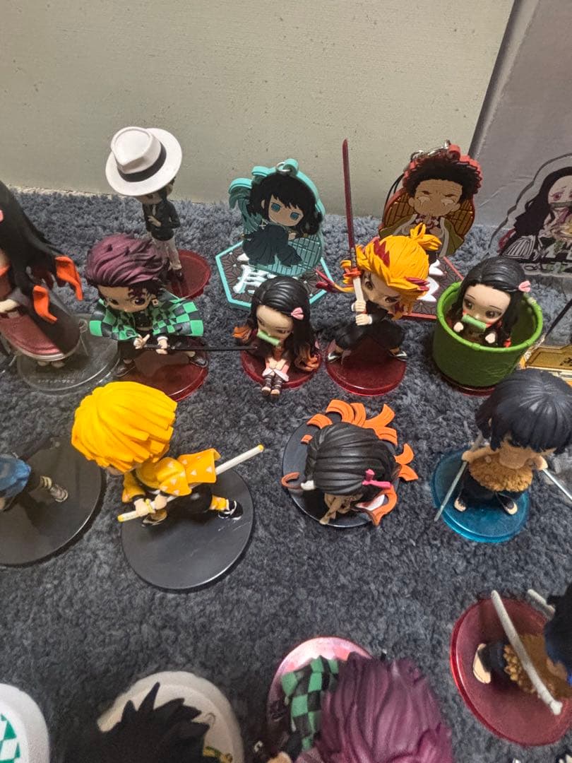 鬼滅の刃　フィギュア　アクスタ　ガチャ　グッズ　総数100点以上まとめ売り