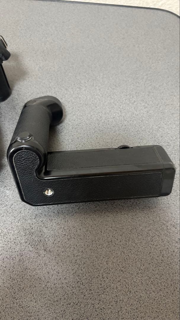 一眼レフカメラNikon FE 43-86mmレンズ付き　。モータードライブ。