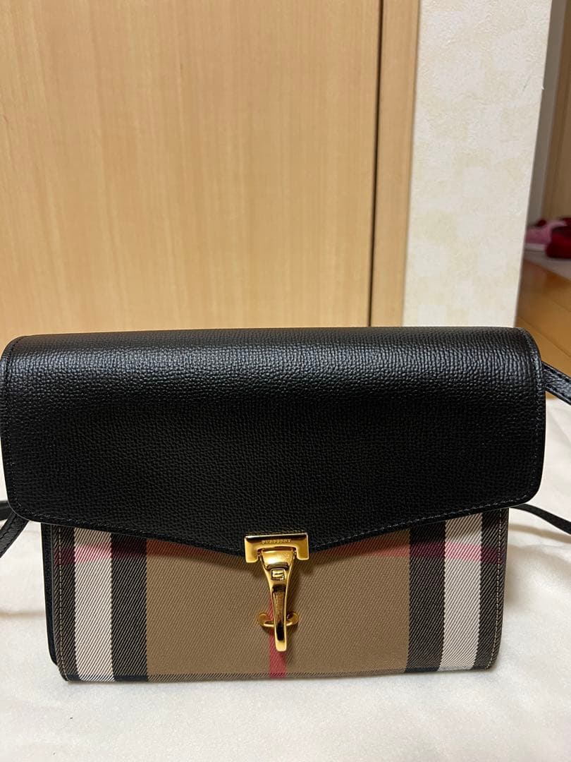 ［大幅値下げ中1/29まで］BURBERRY ショルダーバッグ