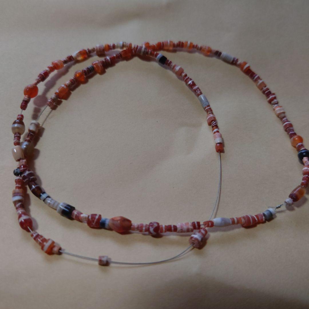 エッチドカーネリアン　ビーズネックレス　出土品