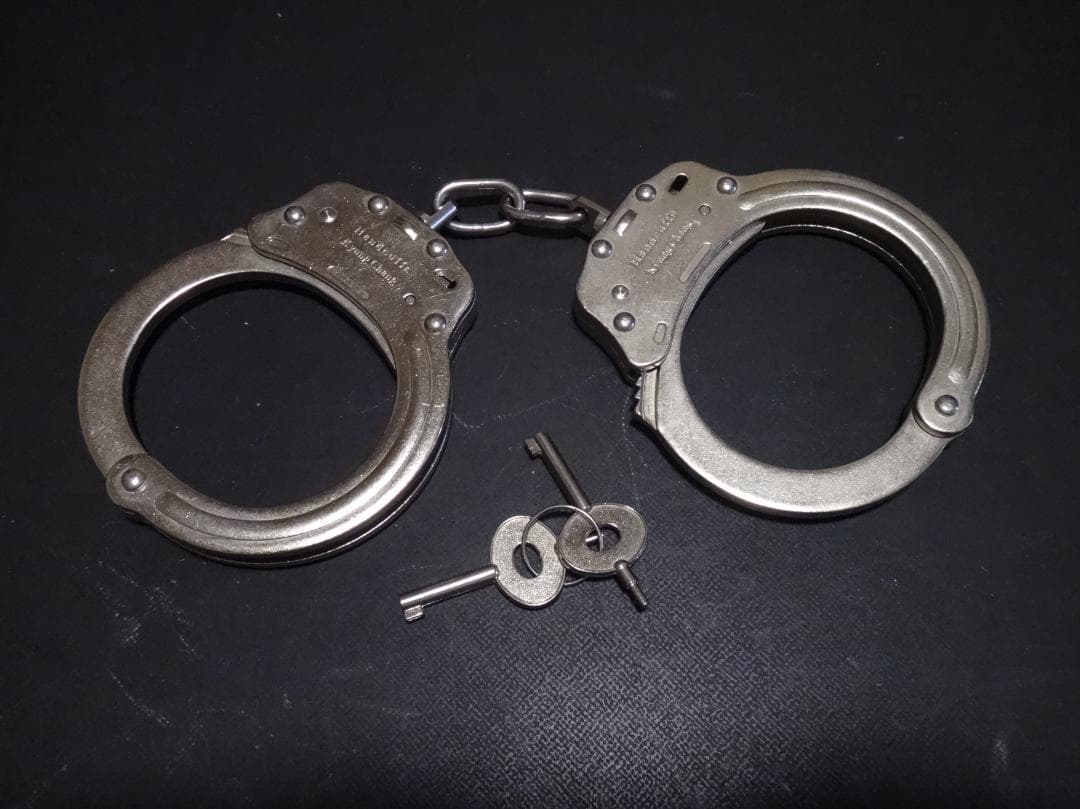 ASP　手錠　ハンドカフ　ホワイトウルフ　レッグカフ　足枷　3個セット