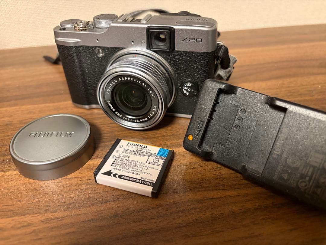 【美品】FUJIFILM x20