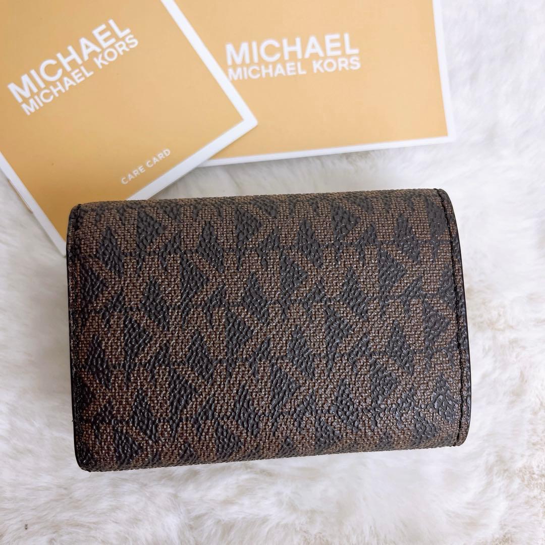 未使用☆MICHAEL KORSマイケルコース 三つ折り財布 ブラウンMK柄.