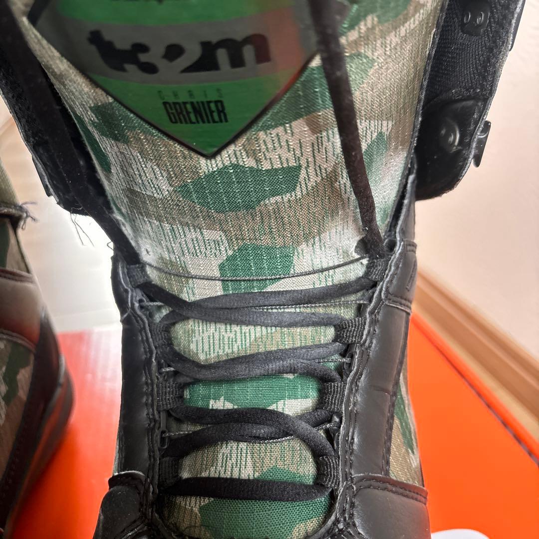 thirtytwo DIESEL HYBRID 迷彩 スノーボードブーツ