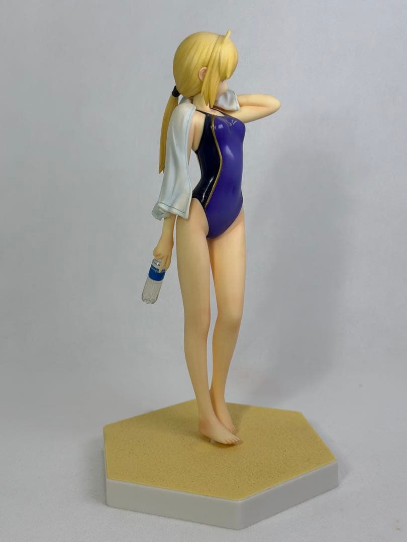Fateセイバー 水着フィギュアセット