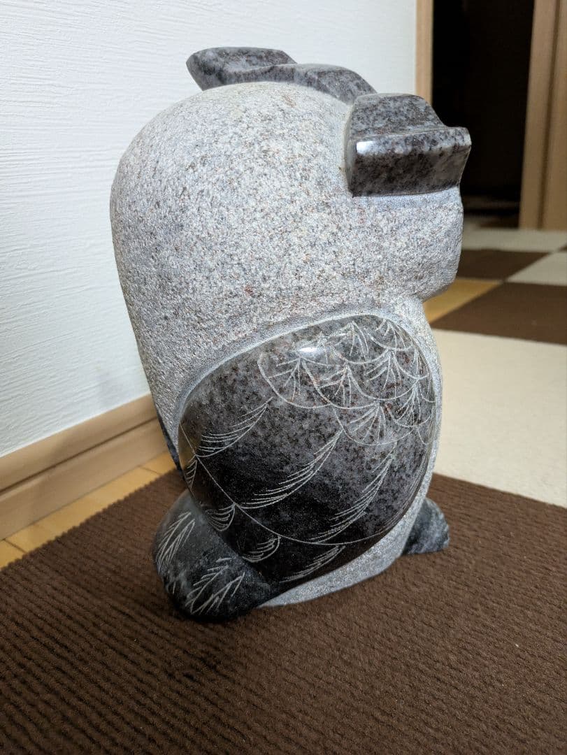 フクロウの石像　置物