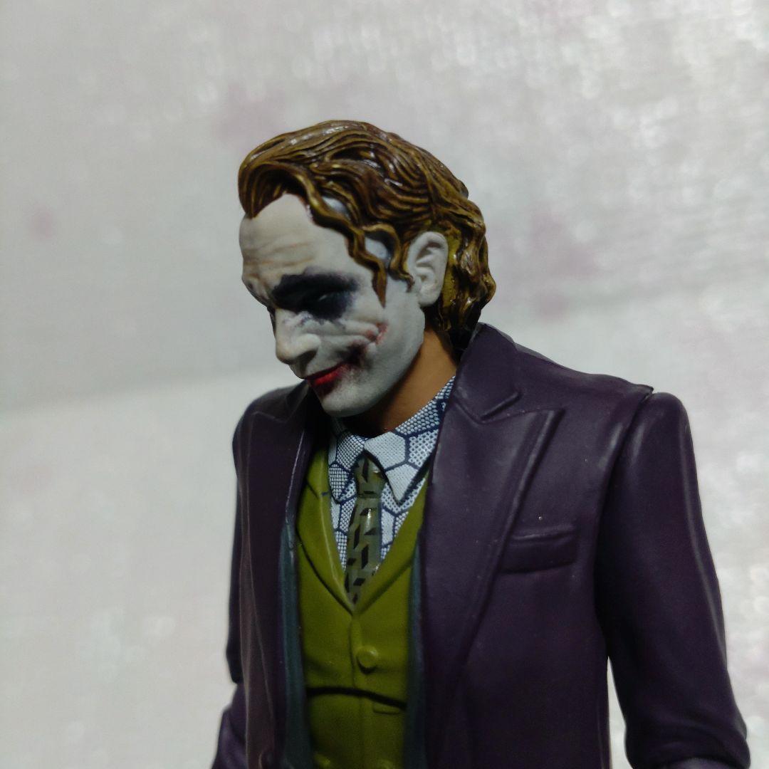 S.Hフィギュアーツ 　ジョーカー( The Dark Knight)