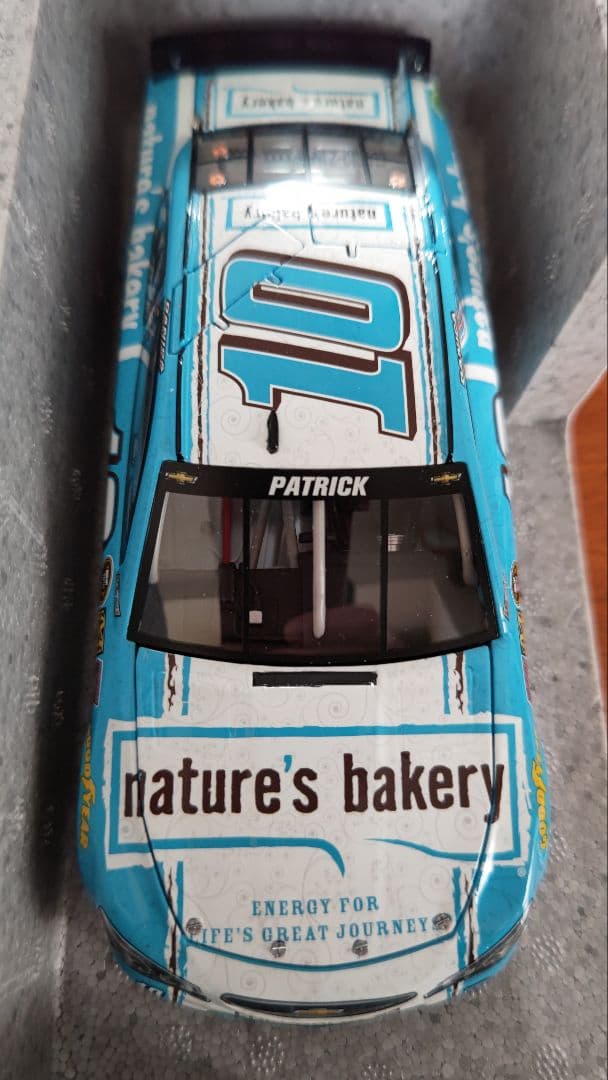 ダニカ・パトリック NASCARのミニカー 2016年