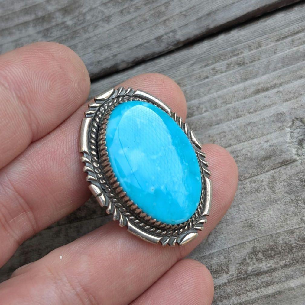 大粒のターコイズリング　インディアンジュエリー