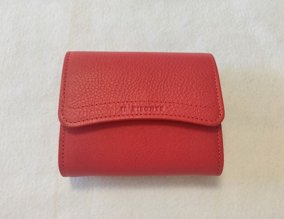 maya.【新品】 イルビゾンテ 二つ折り財布 コンパクト トマトレッド