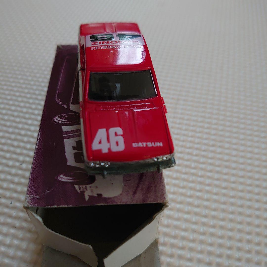 トミカ ダットサン ブルーバード