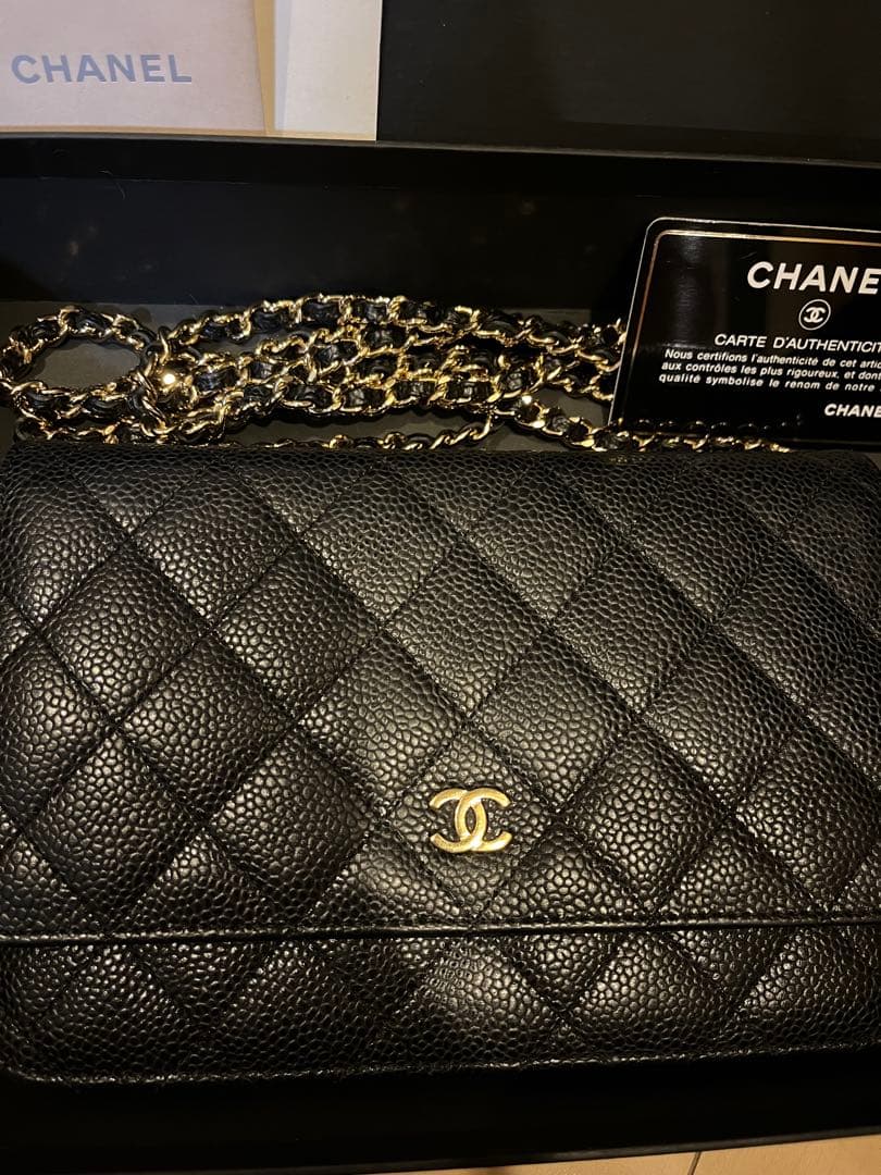 正規品　CHANEL チェーンウォレット　ショルダー　キャビアスキン　ゴールド
