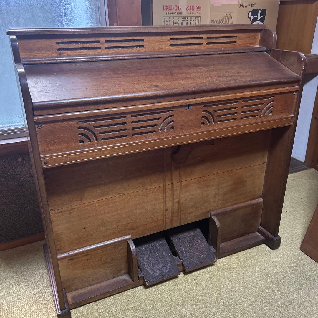 オルガン　アンティーク　骨董品　ディスプレイ　家具