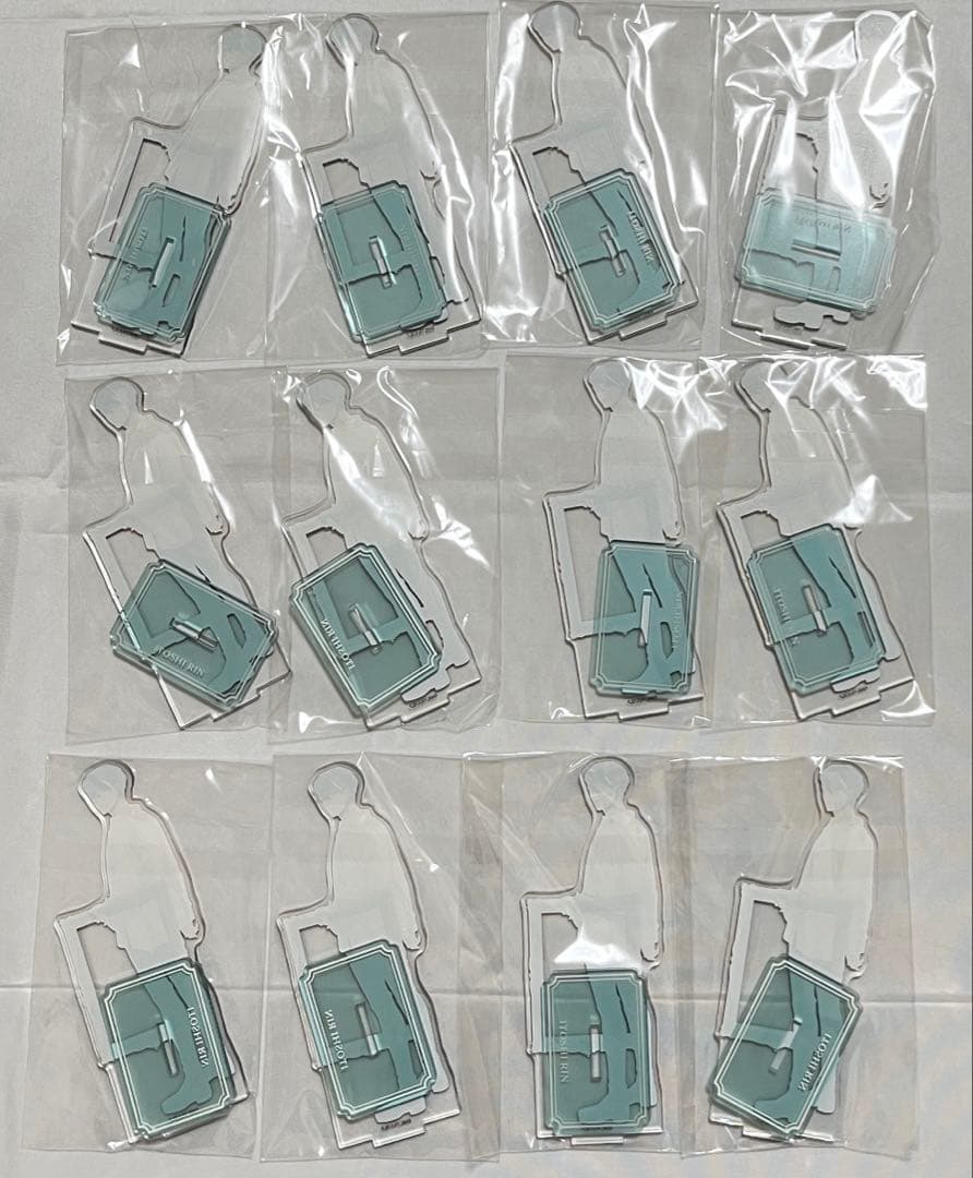 ブルーロック　糸師凛　アクリルフィギュア　Frame ver. 12個