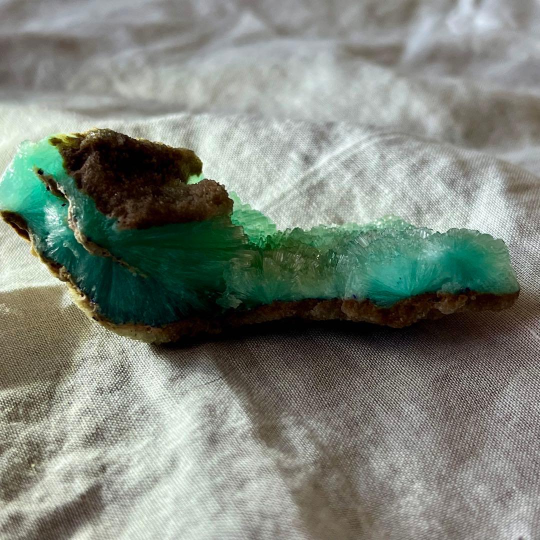 グリーンブルー アラゴナイト 172ct 宝石 原石 パキスタン 鉱物 天然石