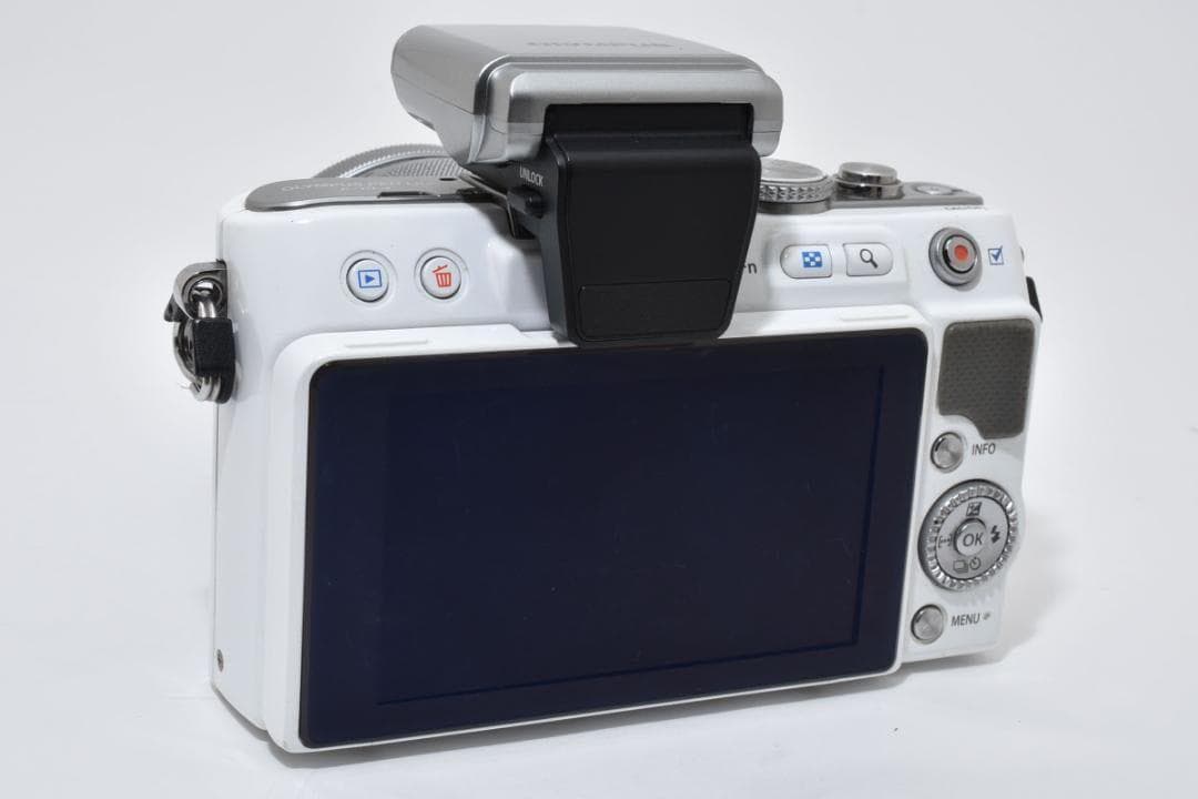 デジタルカメラ OLYMPUS PEN Lite E-PL3 M ZUIKO 14-42mm