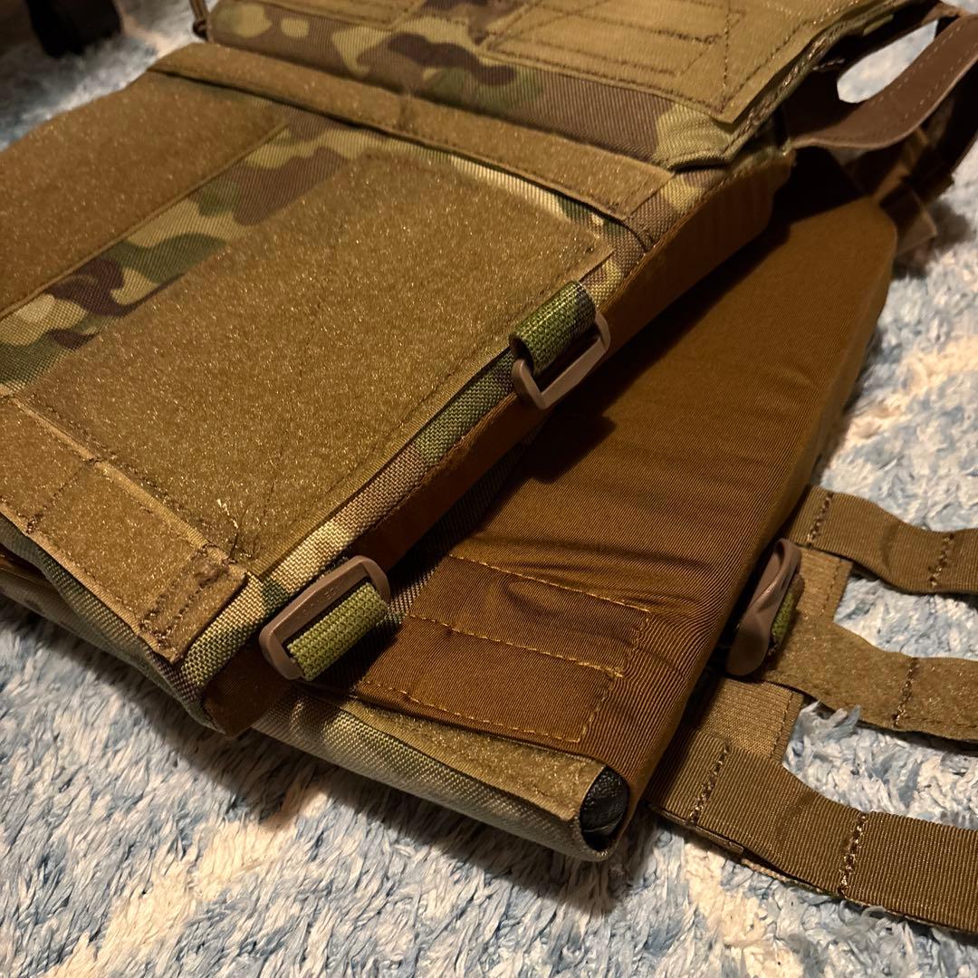 EMERSON製　プレートキャリア タクティカルベスト　エマーソン製