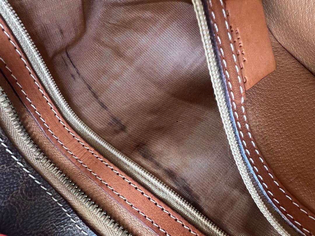 Cute　CELINE ブラウンレザーショルダーバッグ