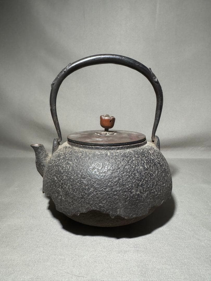 茶道具　無名無地鉄瓶